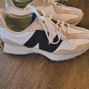 New Balance Shoes 327